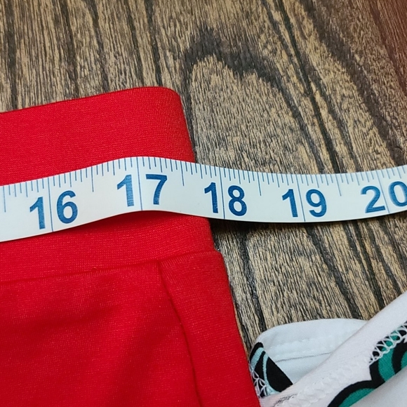 Pencil skirt and top - Picture 7 of 9